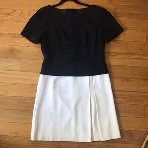 WHBM size 8 black & cream dress lined